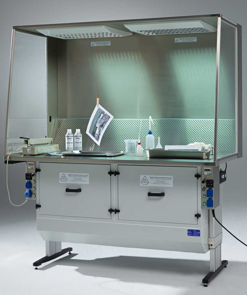 Böcker Filtertechnik Absaugtische Ninhydrinspray